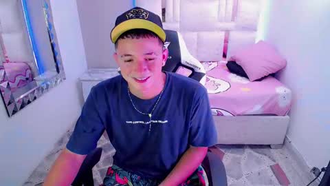 N I N O online show from 03/08/25, 04:06