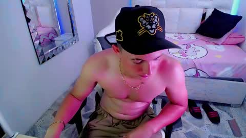N I N O online show from 03/10/25, 07:07