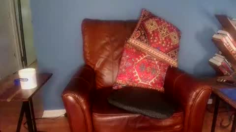 Snapshot of jrkoffddy chatting on 10/12/25, 01:10 jrkoffddy online show from 10/12/25, 01:10