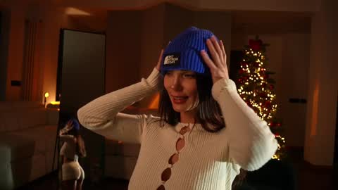 Snapshot of jseductiveart chatting on 01/04/25, 08:59 Jennifer Diaz online show from 01/04/25, 08:59