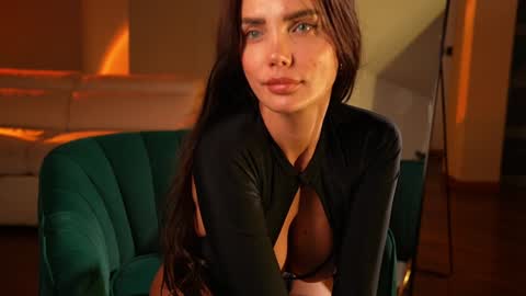 Snapshot of jseductiveart chatting on 01/05/25, 10:50 Jennifer Diaz online show from 01/05/25, 10:50