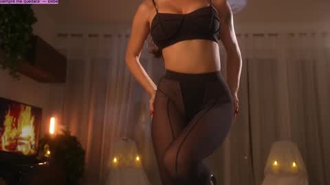 Jennifer Diaz online show from 11/01/25, 07:27