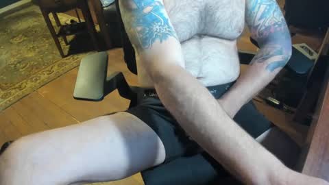 Snapshot of jsimon04 chatting on 12/11/24, 02:33 jsimon04 online show from 12/11/24, 02:33