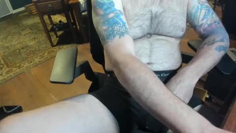 Snapshot of jsimon04 chatting on 12/17/24, 03:06 jsimon04 online show from 12/17/24, 03:06