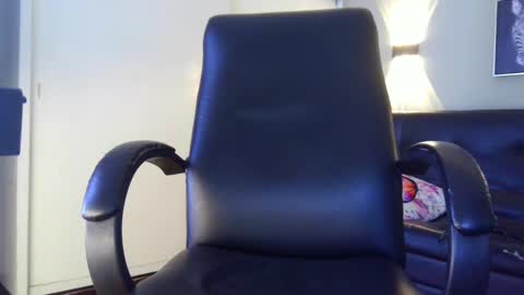 Josneidy  Jos   online show from 12/28/24, 10:14