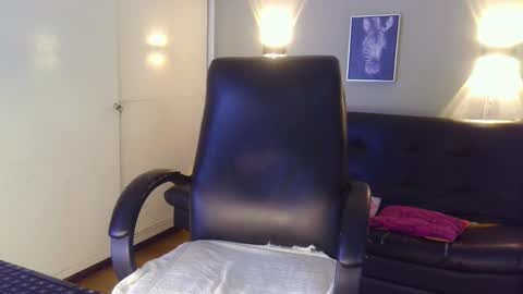 Josneidy  Jos   online show from 01/04/25, 03:40