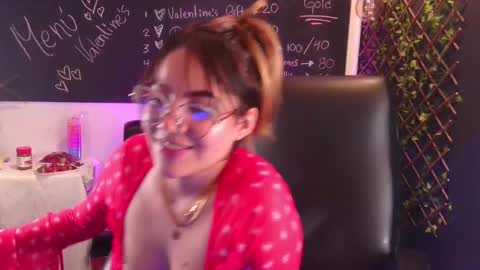 Josneidy  Jos   online show from 02/15/25, 10:44