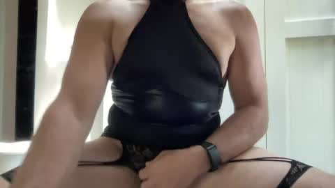 Just Enjoy the Show online show from 06/13/26, 05:00