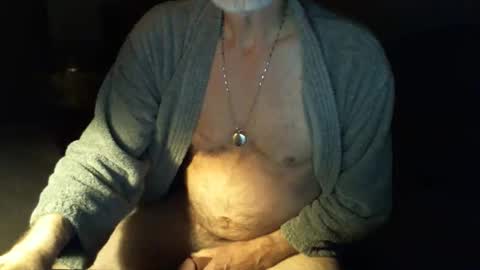 Snapshot of jt335577 chatting on 12/13/24, 04:22 jt335577 online show from 12/13/24, 04:22