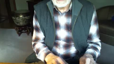 Snapshot of jt335577 chatting on 02/04/25, 10:13 jt335577 online show from 02/04/25, 10:13