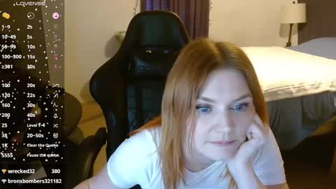 Snapshot of jtripled chatting on 01/13/25, 08:37 Jessi Dee online show from 01/13/25, 08:37