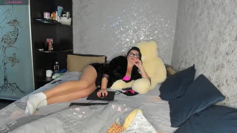 Ju  lia online show from 10/14/25, 07:31