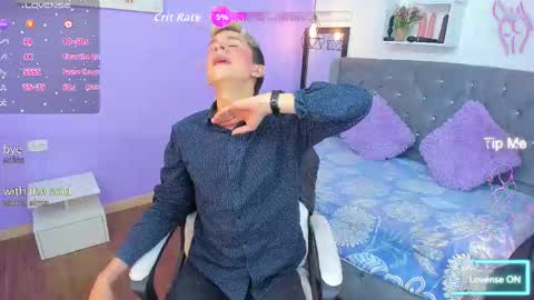 Snapshot of juaan_diick chatting on 12/01/25, 06:02 Juandii online show from 12/01/25, 06:02