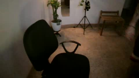 juan235665 online show from 06/18/26, 02:01