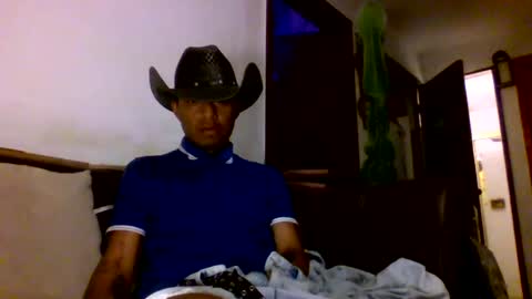 Snapshot of juan72701 chatting on 07/28/26, 02:40 juan72701 online show from 07/28/26, 02:40