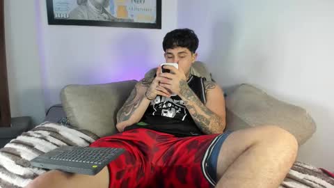 juan_alvarez18 online show from 09/19/25, 03:41