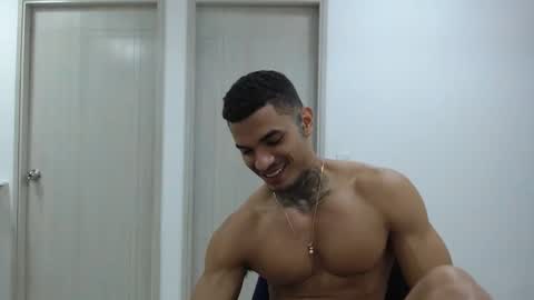 juan_gomez_1 online show from 12/23/24, 10:01