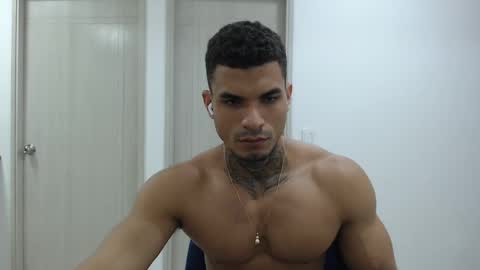juan_gomez_1 online show from 12/27/24, 10:16