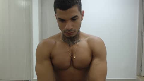 juan_gomez_1 online show from 01/28/25, 11:17