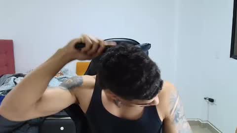 juan_gomez_1 online show from 11/30/25, 12:58