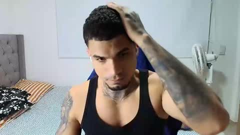 juan_gomez_1 online show from 01/12/26, 09:14