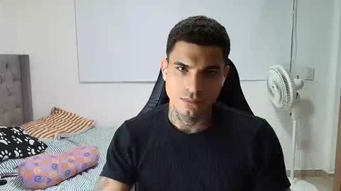 juan_gomez_1 online show from 01/16/26, 12:25