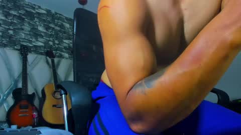 Snapshot of juan_jsmith chatting on 10/21/25, 08:53 juan_jsmith online show from 10/21/25, 08:53