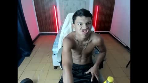 Snapshot of juan_mhata chatting on 05/15/26, 11:01 Juan Mhata online show from 05/15/26, 11:01