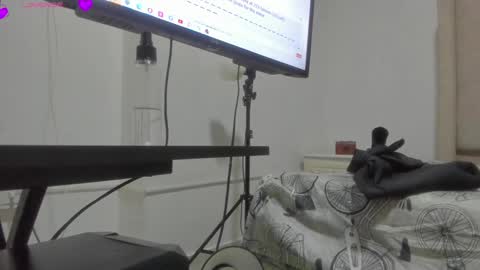 Lau   follow  online show from 12/10/24, 02:48