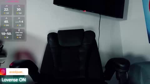 Snapshot of juanacock_2 chatting on 10/06/25, 04:43 Juan online show from 10/06/25, 04:43