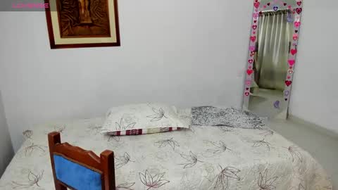 Snapshot of juanasexy_1 chatting on 01/15/25, 08:26 Juana online show from 01/15/25, 08:26
