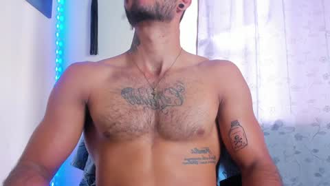 Snapshot of juanbladde chatting on 12/03/24, 02:05 Juan Esteban online show from 12/03/24, 02:05
