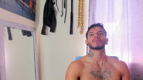 Snapshot of juanbladde chatting on 12/14/24, 04:31 Juan Esteban online show from 12/14/24, 04:31