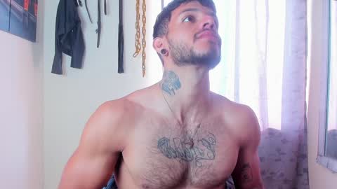 Snapshot of juanbladde chatting on 01/12/25, 12:55 Juan Esteban online show from 01/12/25, 12:55