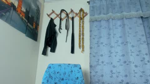 Snapshot of juanbladde chatting on 02/05/25, 11:44 Juan Esteban online show from 02/05/25, 11:44