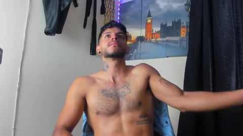 Snapshot of juanbladde chatting on 03/01/25, 12:12 Juan Esteban online show from 03/01/25, 12:12