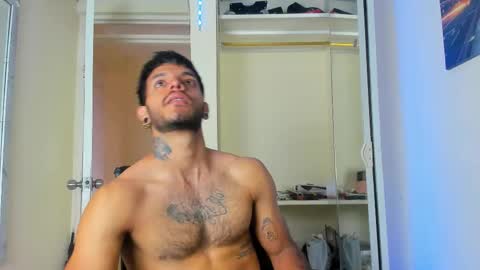 Juan Esteban online show from 09/15/25, 11:54