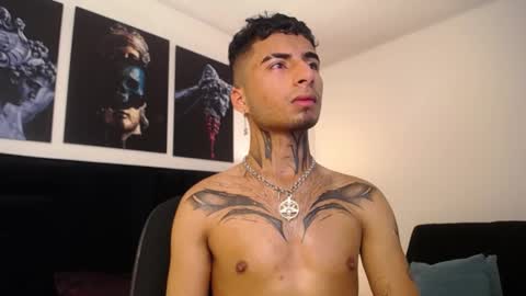 juancamilo66_ online show from 01/07/25, 03:35