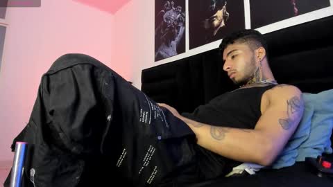 Snapshot of juancamilo66_ chatting on 11/04/25, 04:11 juancamilo66_ online show from 11/04/25, 04:11