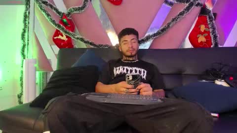 Snapshot of juancamilo66_ chatting on 11/18/25, 02:50 juancamilo66_ online show from 11/18/25, 02:50