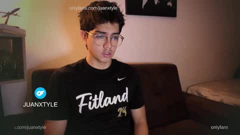 . online show from 12/03/25, 06:17