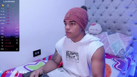 Snapshot of juande_24 chatting on 12/16/24, 02:15 independent model online show from 12/16/24, 02:15