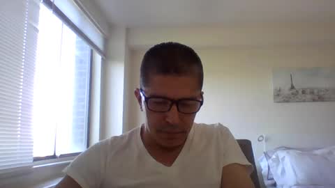 Snapshot of juanearth1 chatting on 06/09/26, 10:10 juanearth1 online show from 06/09/26, 10:10
