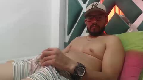 juanfe_style online show from 10/01/25, 02:01