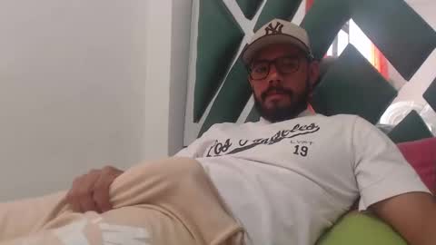 juanfe_style online show from 10/04/25, 06:06