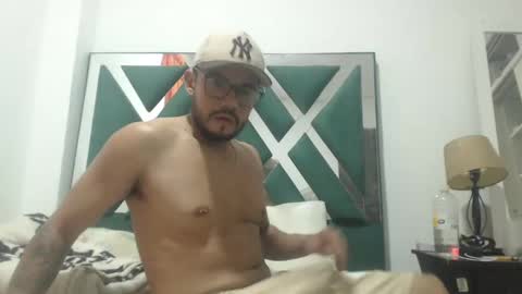 juanfe_style online show from 11/19/25, 02:22