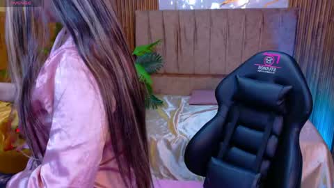 JUANITA online show from 06/05/26, 11:27