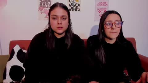 juanitaaa_ online show from 06/27/26, 10:59