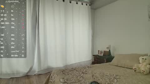 Blue online show from 05/25/26, 06:03