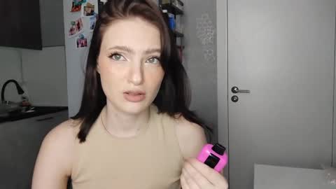 Snapshot of juanitacalcano chatting on 05/17/26, 07:50 Veronika online show from 05/17/26, 07:50